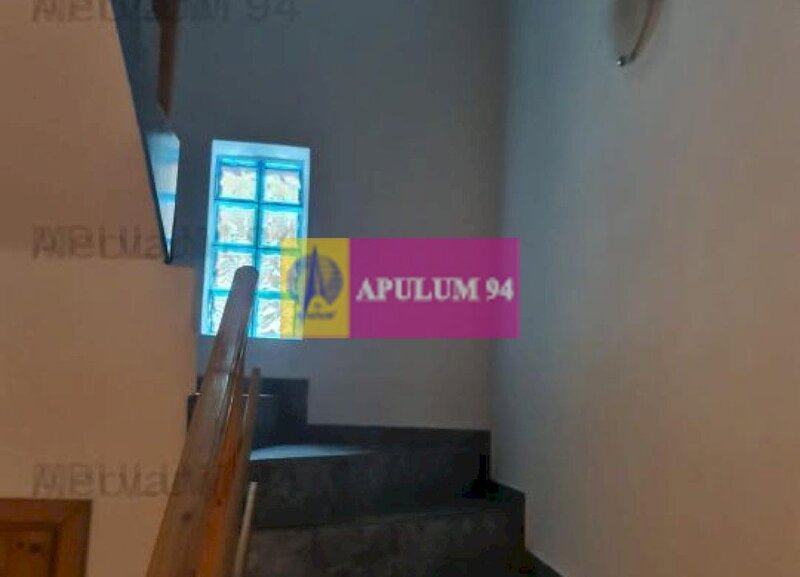 Vila de vanzare in Sinaia - Zona Cumpatu